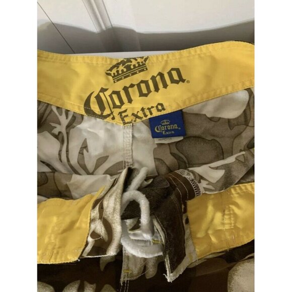 Corona Extra Bottle Label Men's‎ Sz 34 Board Shorts pockets Multicolored - Picture 7 of 7